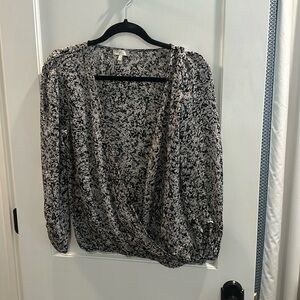 Joie silk top in great condition. Size medium
